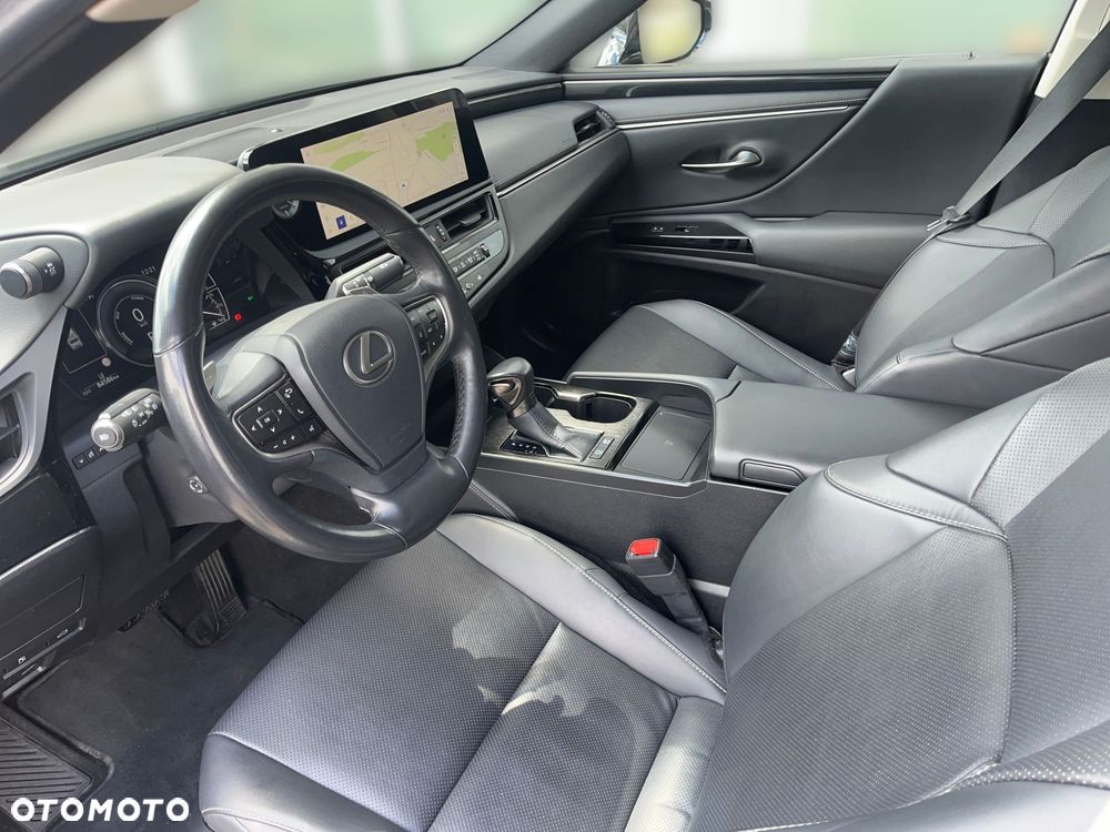 Lexus ES 300h Business Edition - 8