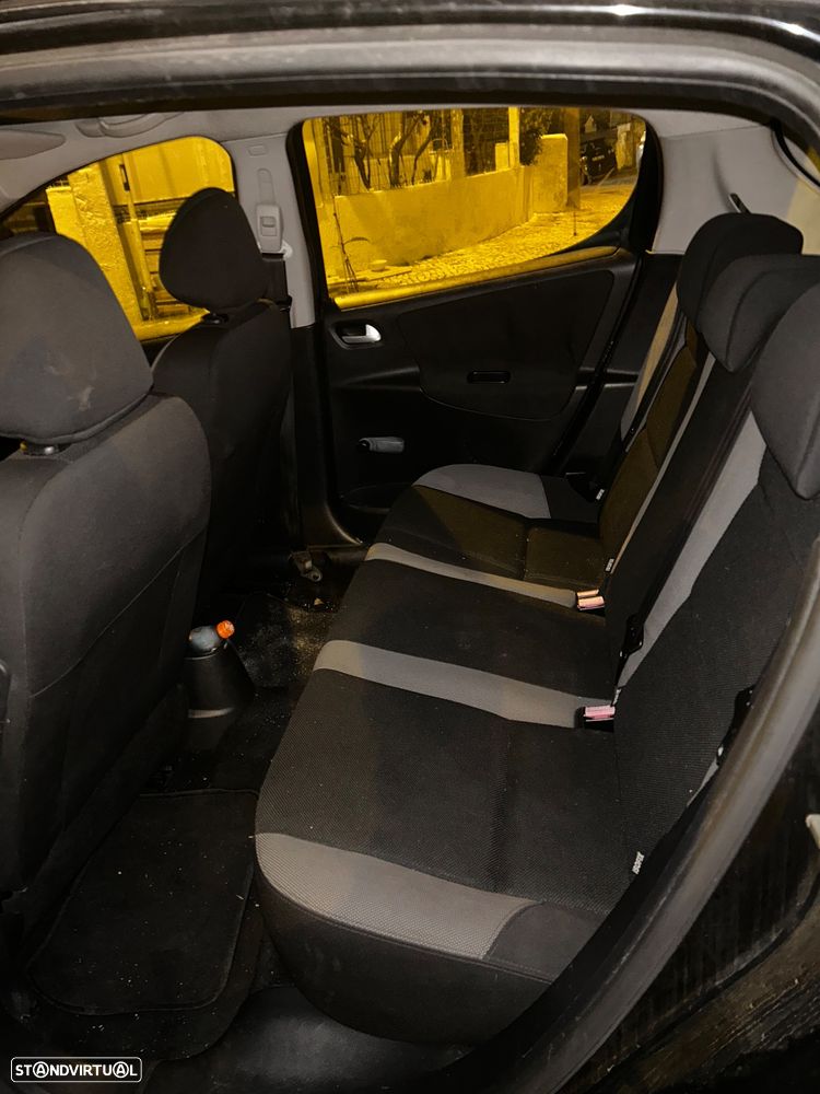 Peugeot 207 1.4 HDi Sport - 8