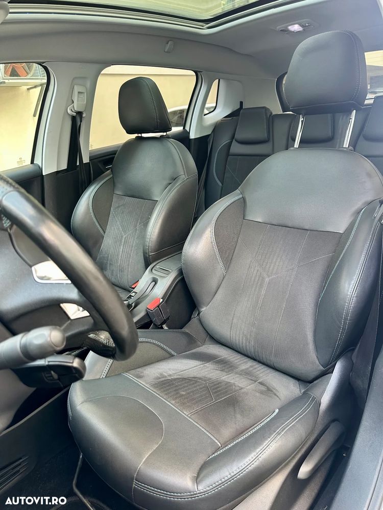 Peugeot 2008 - 5