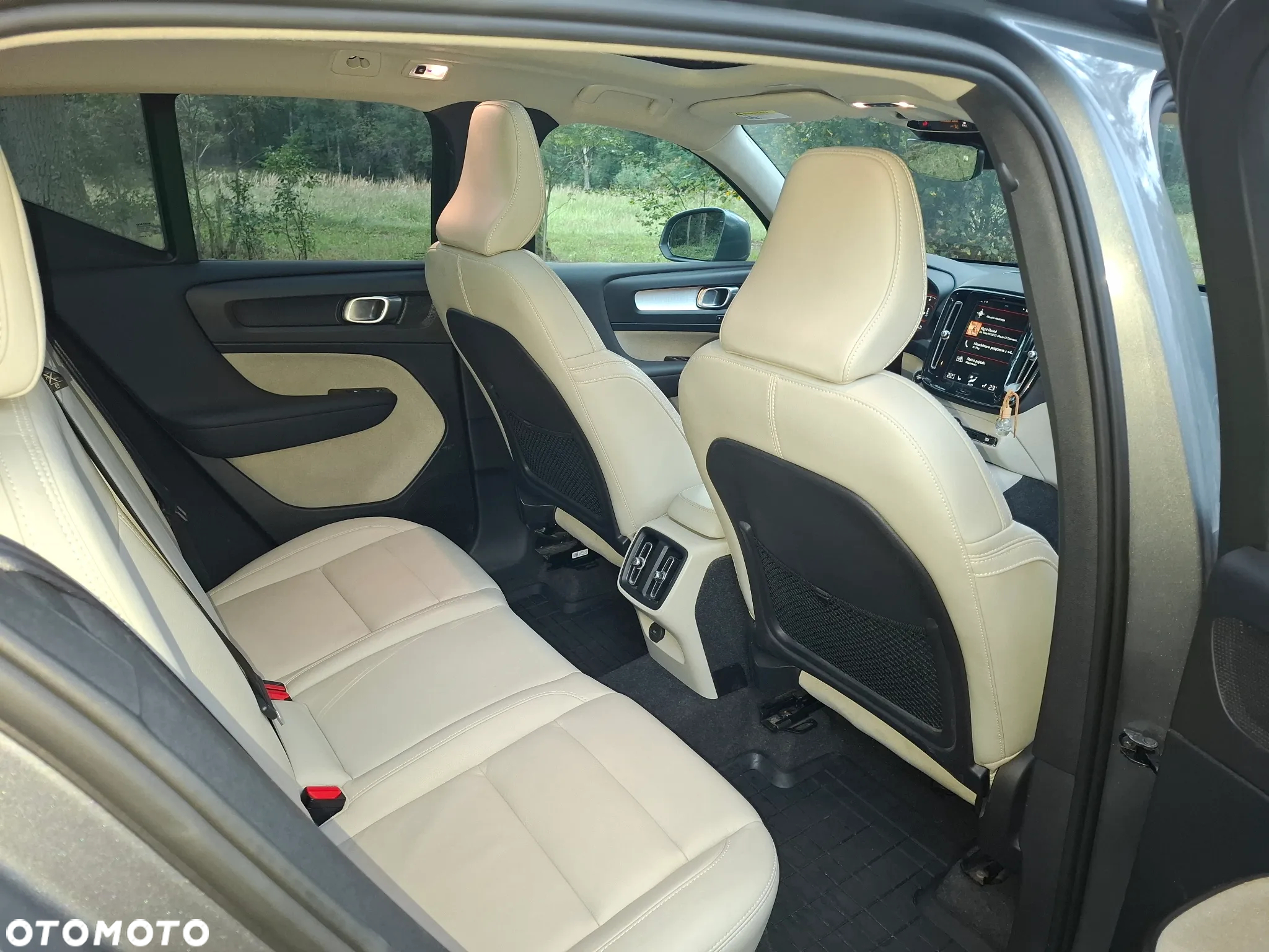 Volvo XC 40 T5 AWD Geartronic Momentum Pro - 19