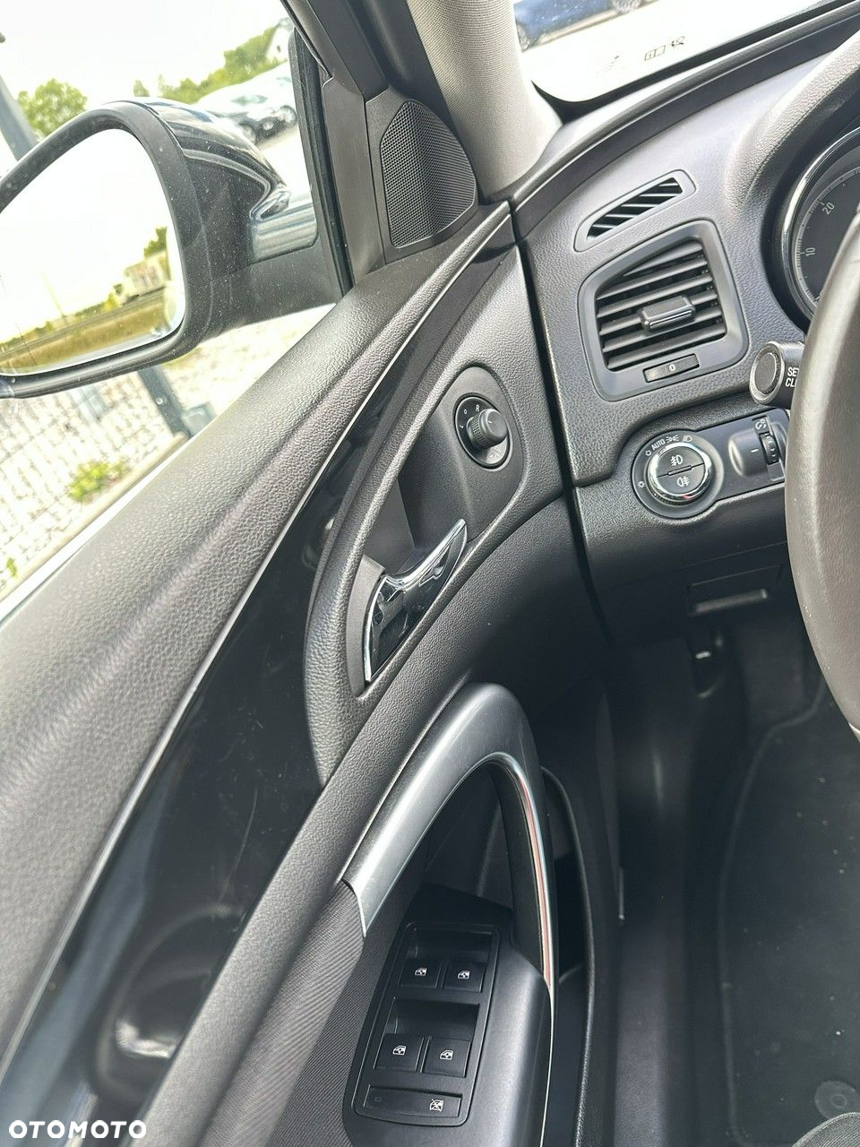 Opel Insignia - 15