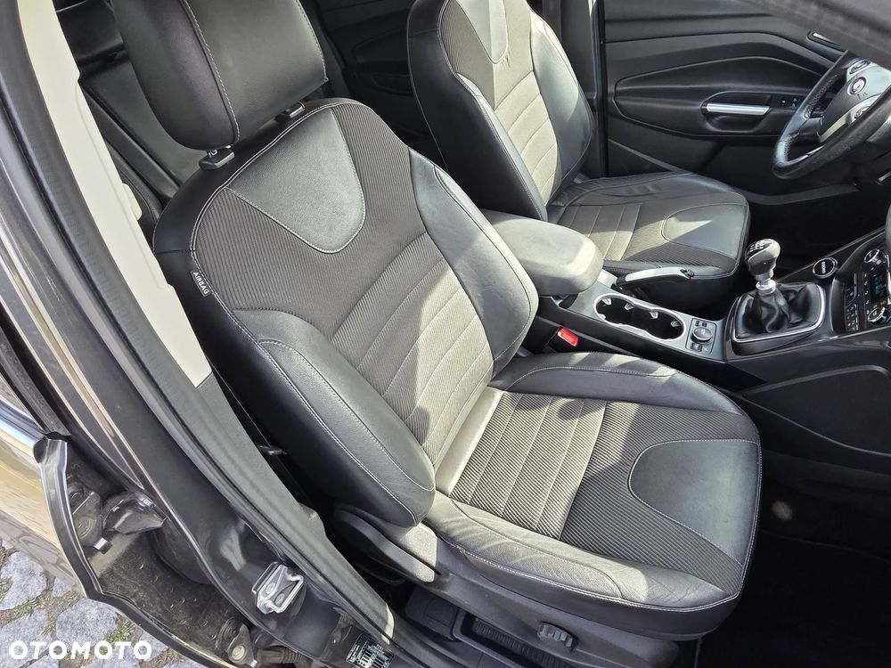 Ford Kuga 2.0 TDCi 4x4 Titanium - 14