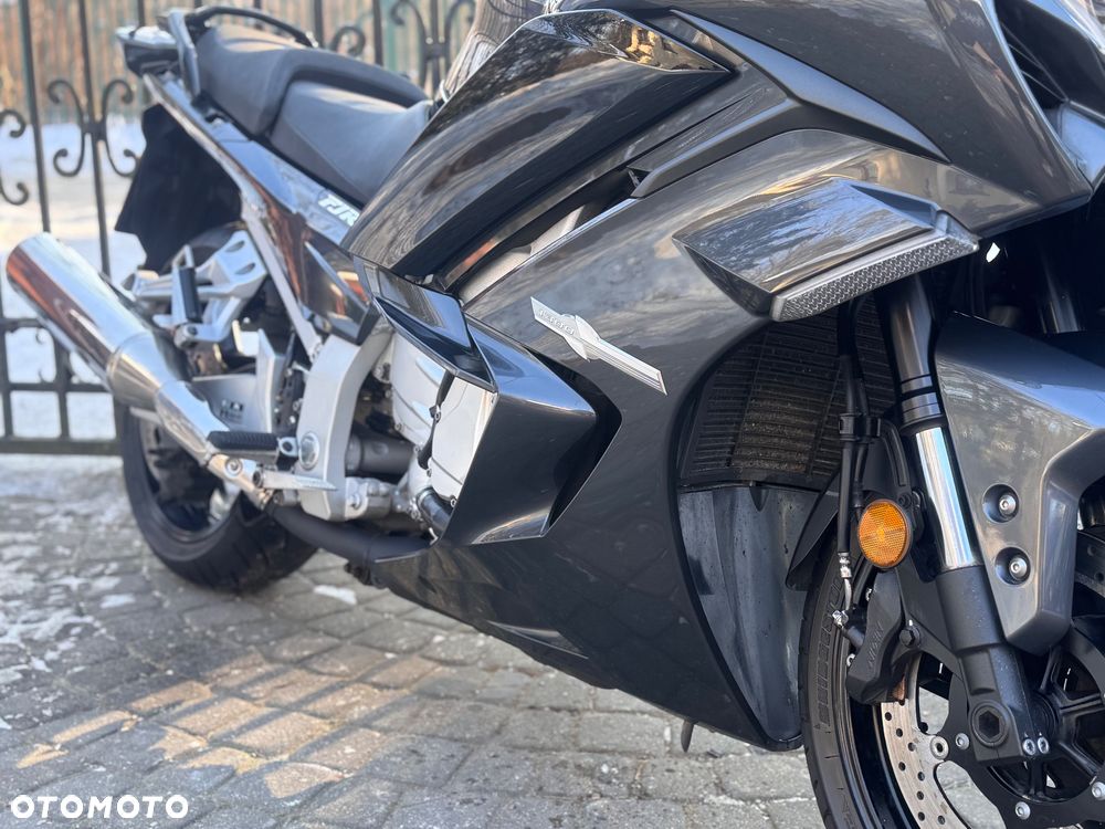 Yamaha FJR - 12