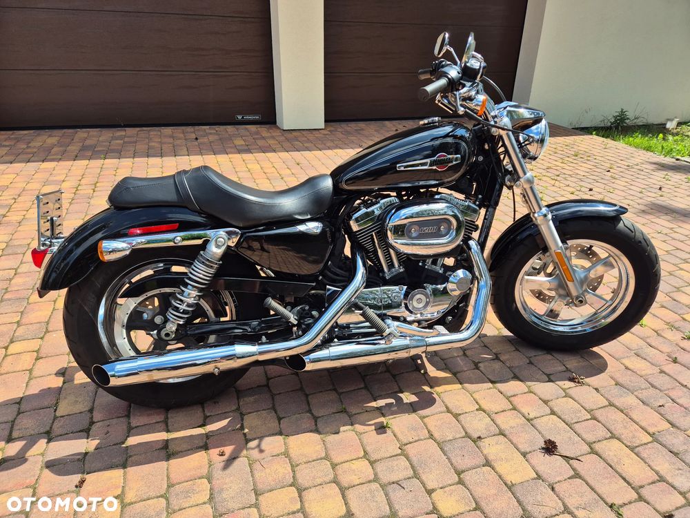 Harley-Davidson Sportster Custom 1200C - 1