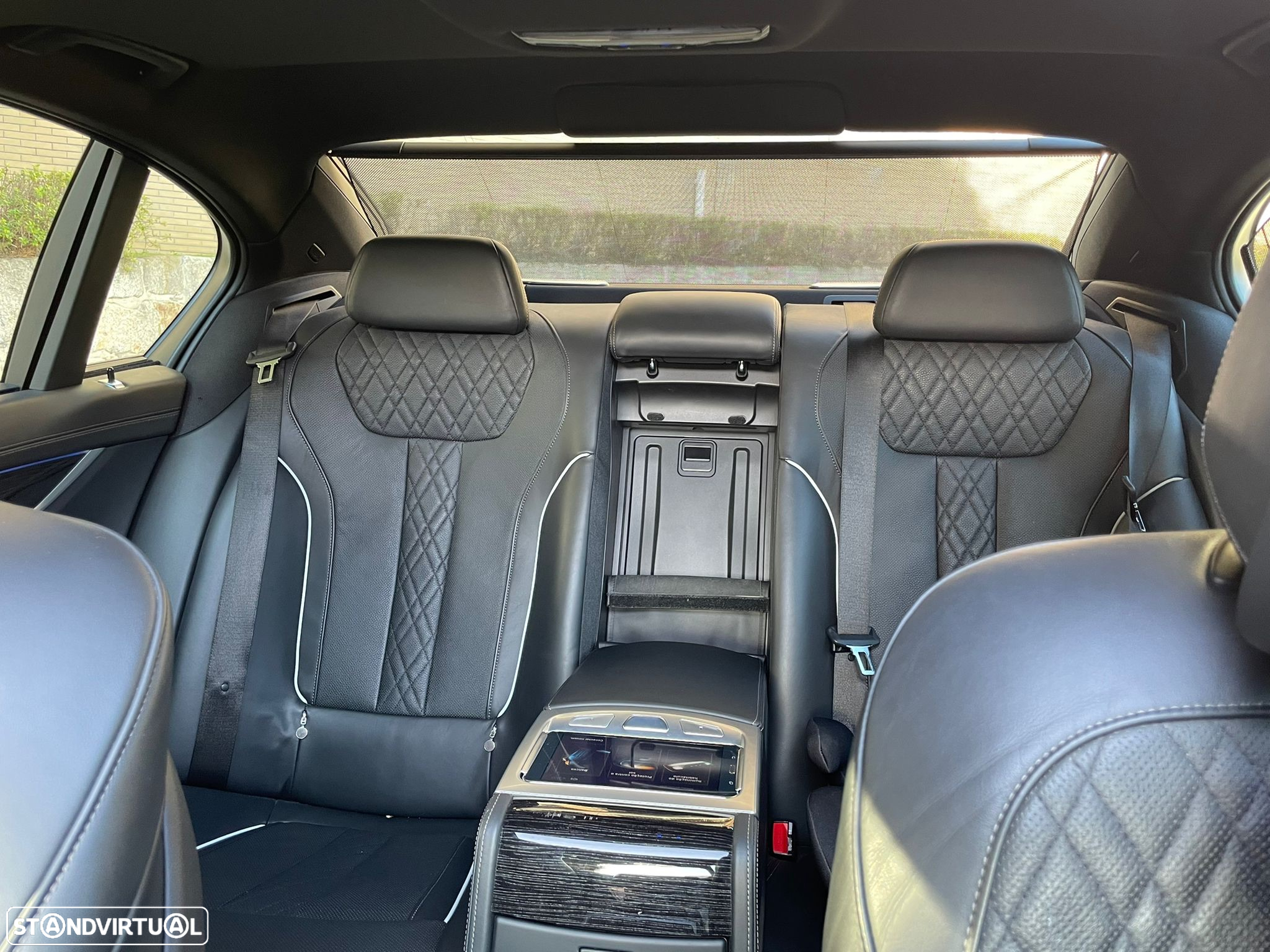 BMW 740 e iPerformance Pack M - 24