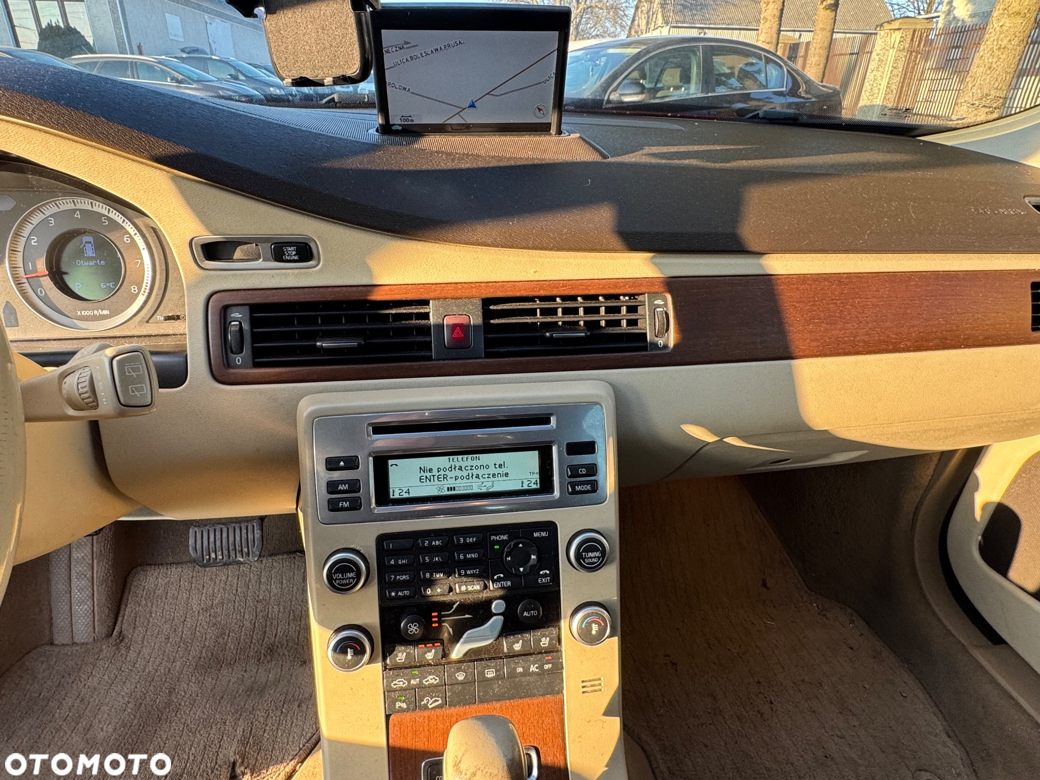 Volvo XC 70 - 21
