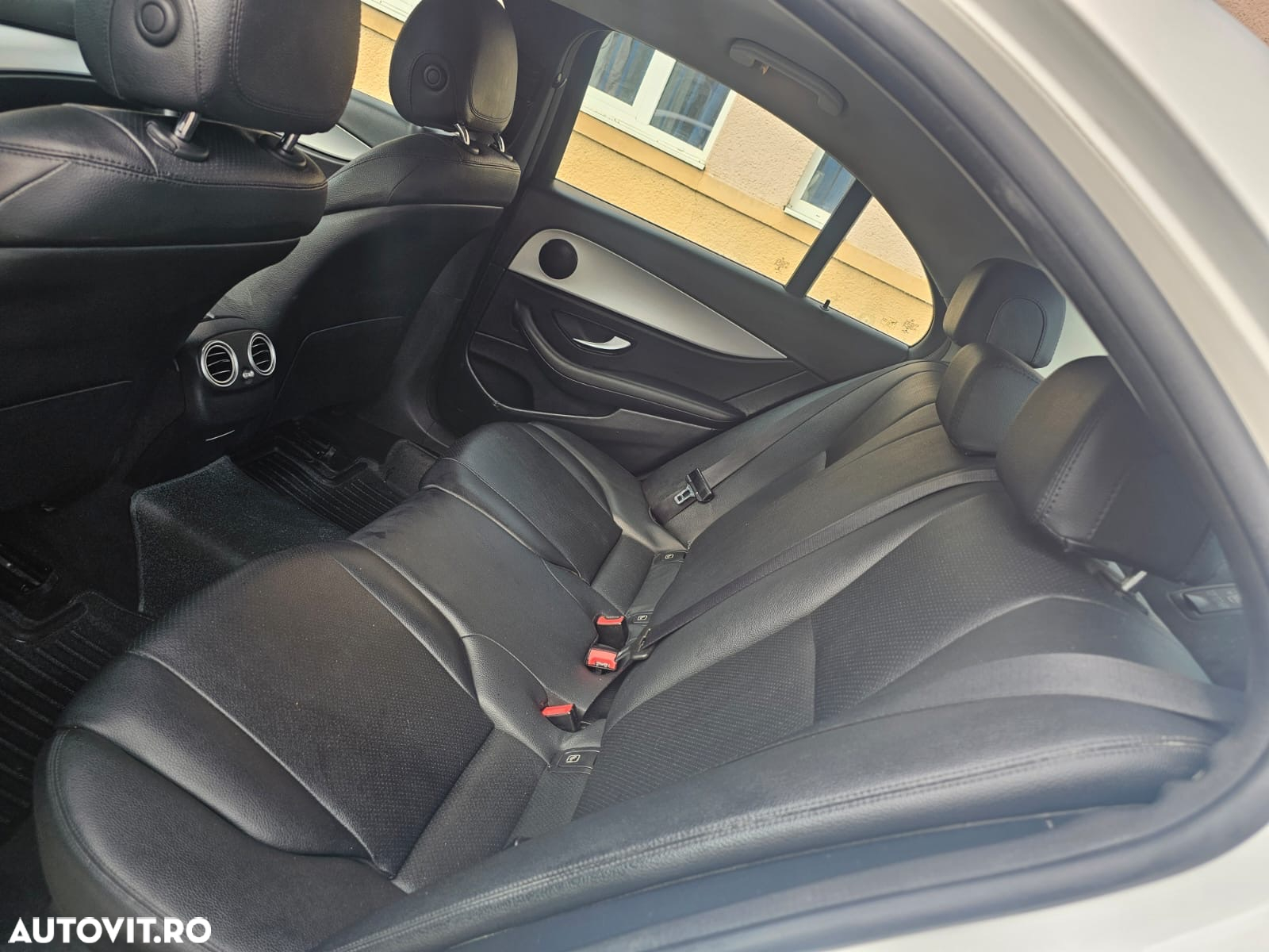 Mercedes-Benz E 220 d T 9G-TRONIC - 7