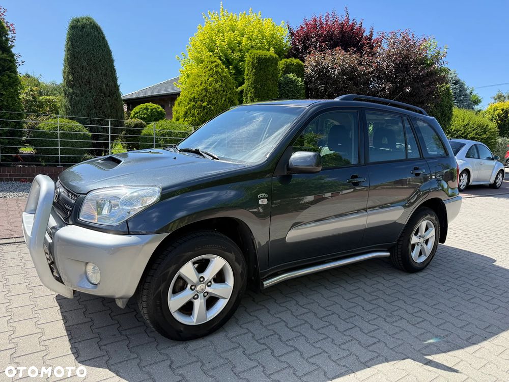 Toyota RAV4 D-4D 4x4 - 11