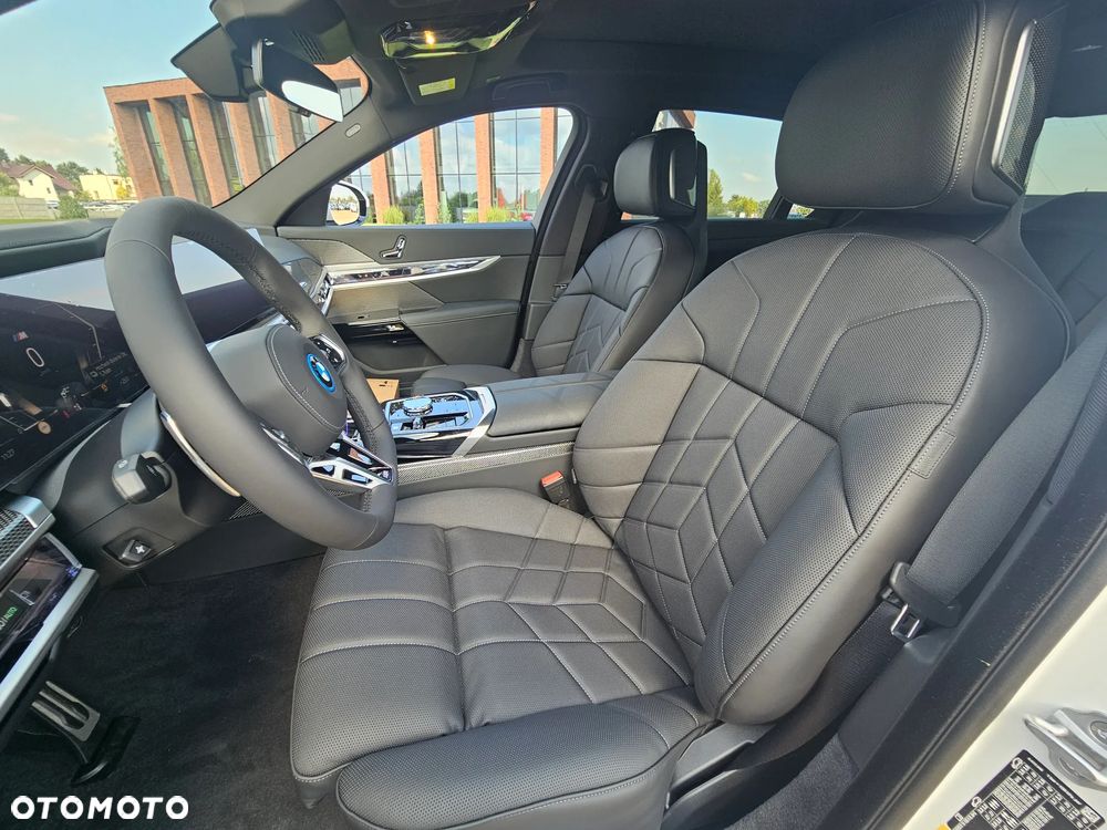 BMW Seria 7 750e PHEV xDrive M Sport sport - 15
