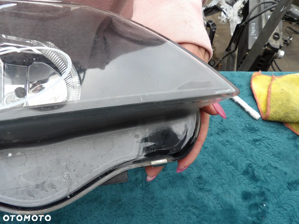 BMW - E60 - PRAWA LAMPA PRZEDNIA - XENON - NIE SKRĘTNA - EUROPA - 2