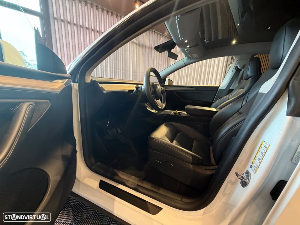 Tesla Model Y Tração Traseira - 17