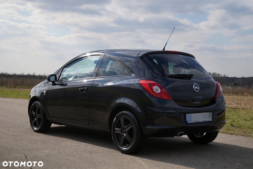 Opel Corsa 1.4 16V Cosmo - 13