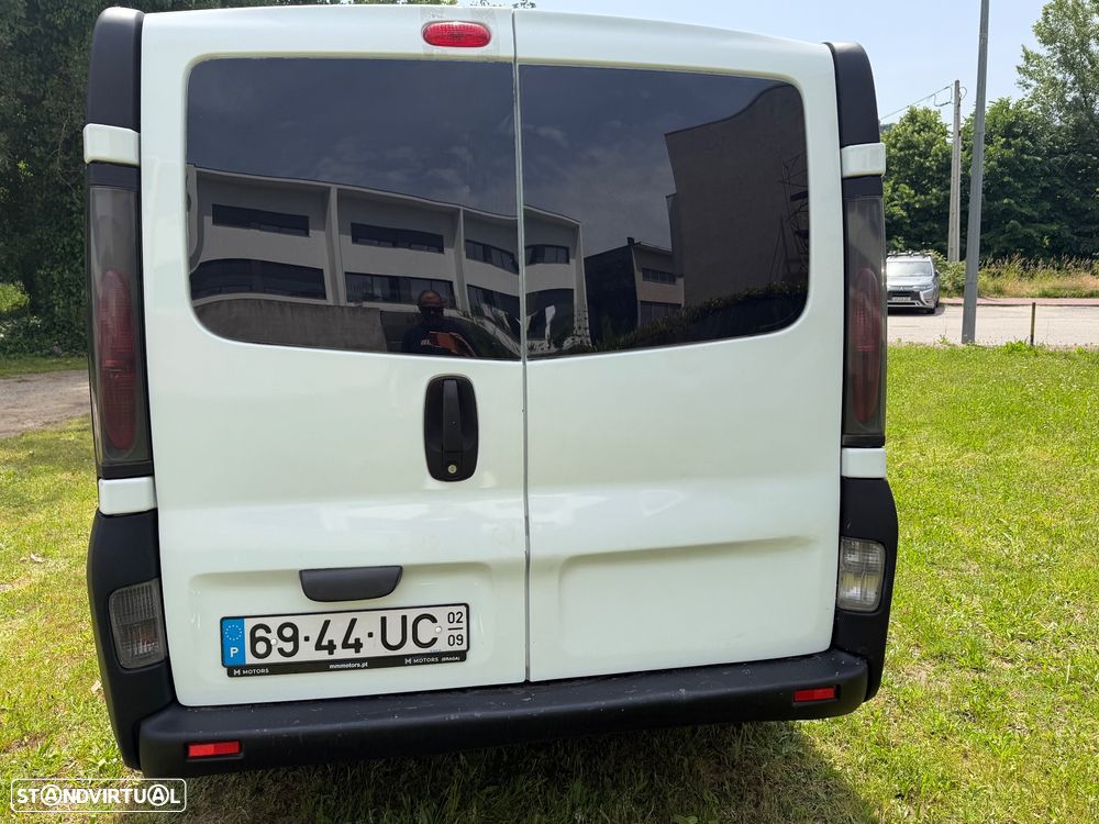 Opel Vivaro 1.9 cdti - 25