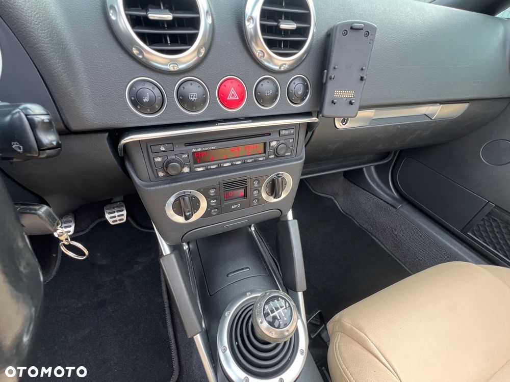 Audi TT Roadster 1.8 T - 17