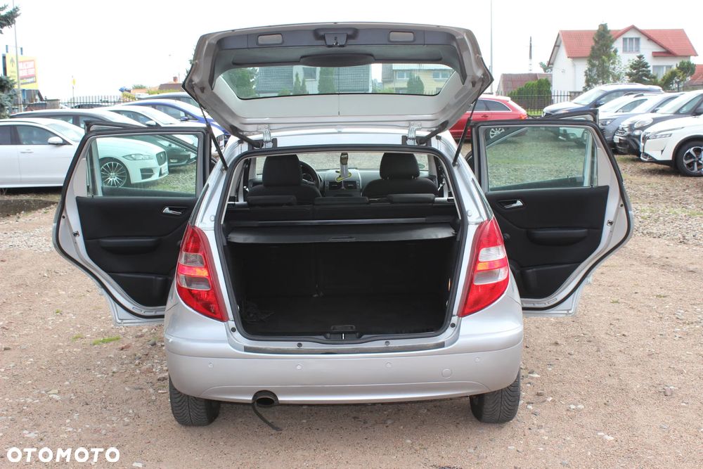 Mercedes-Benz Klasa A 180 CDI Autotronic Avantgarde Grand Edition - 25