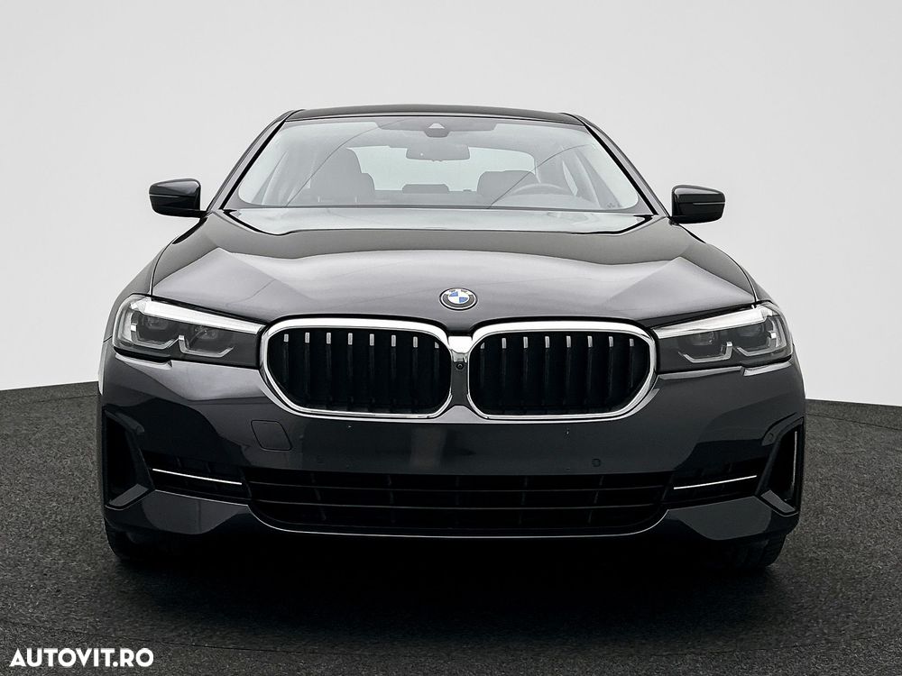 BMW Seria 5 518d AT MHEV - 4