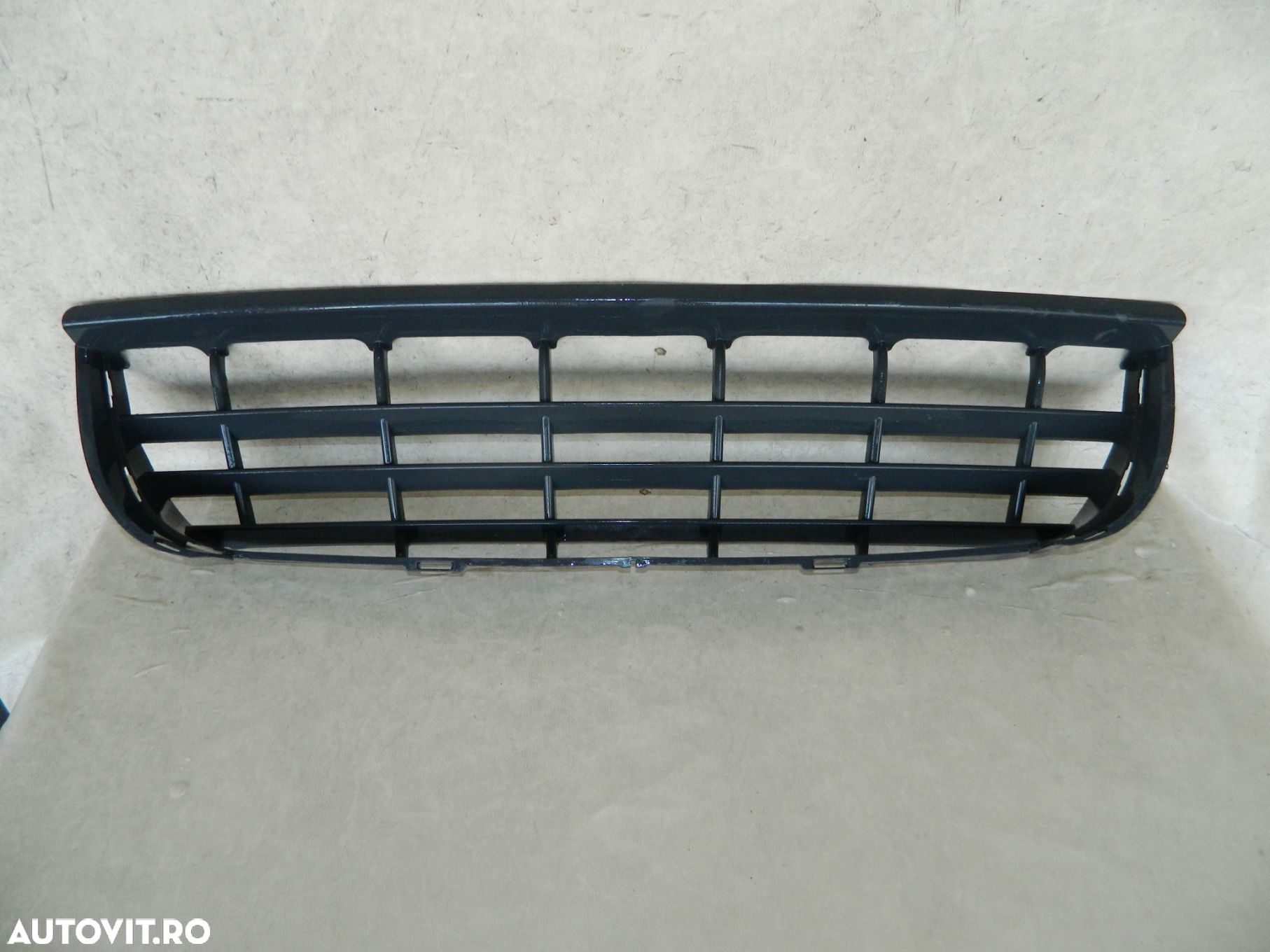 Grila intre proiectoare, VW Crafter  /  Mercedes Sprinter, 2007, 2008, 2009, 2010, 2011, 2012, 2013,  , 2E0807835A  /  9068850153 - 1