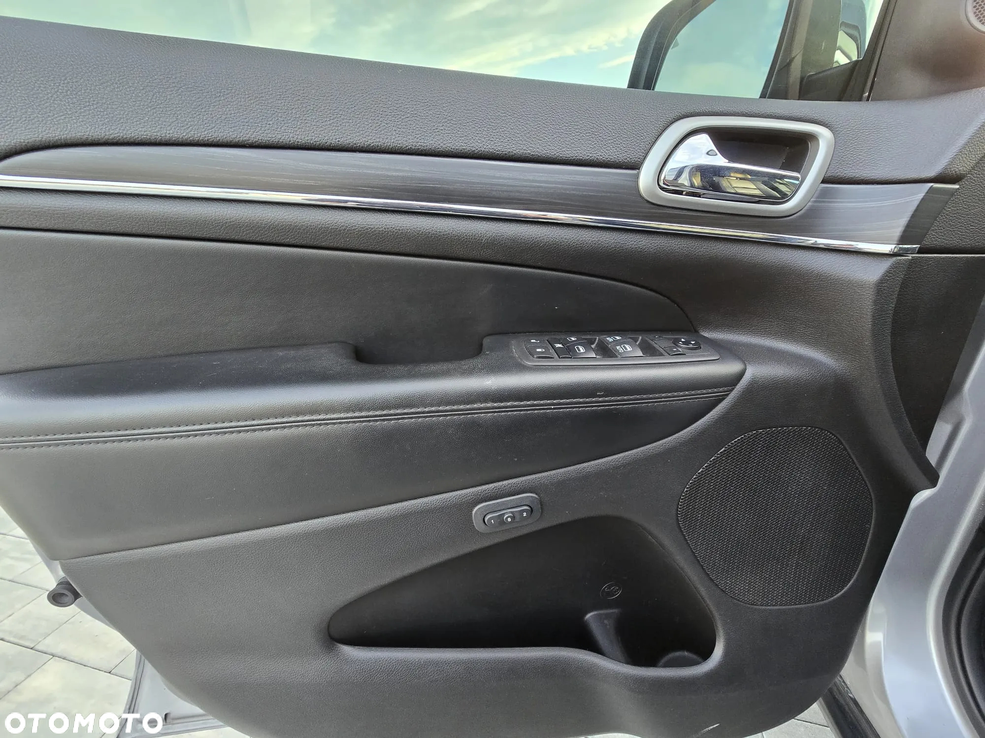 Jeep Grand Cherokee - 10