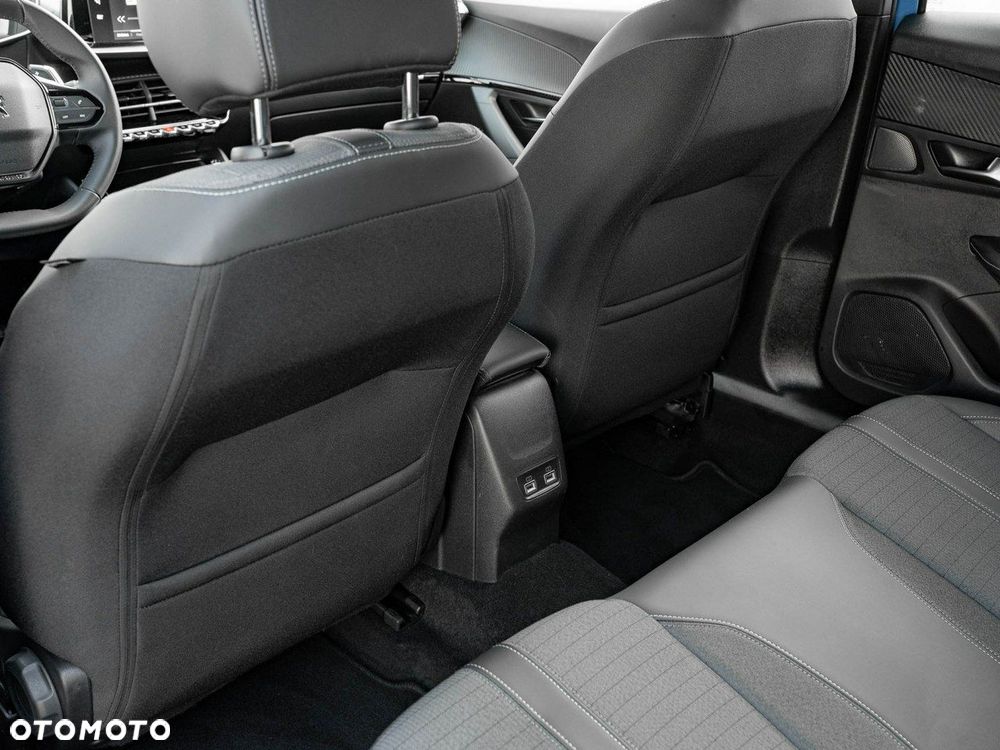 Peugeot 2008 1.2 PureTech Allure Pack S&S EAT8 - 29