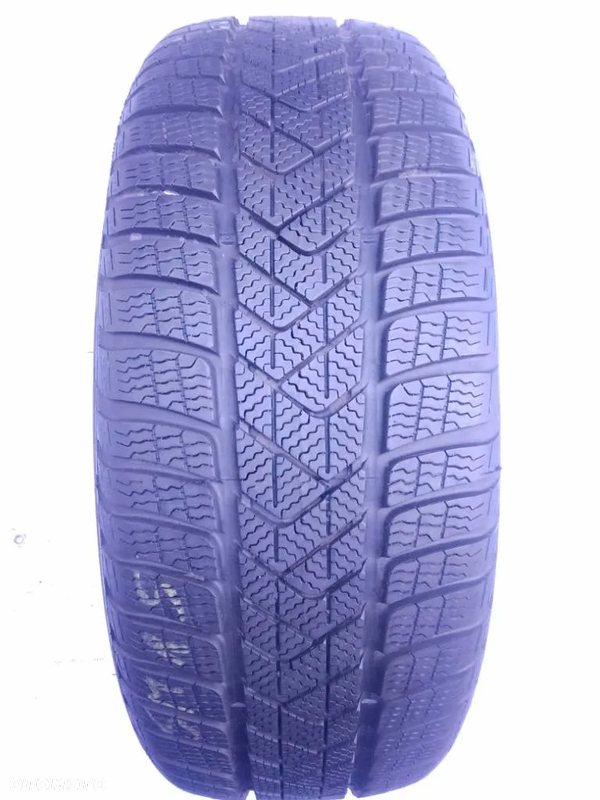 Pirelli Winter Sottozero 3 215/50 R18 92V 2022 7-7.5mm