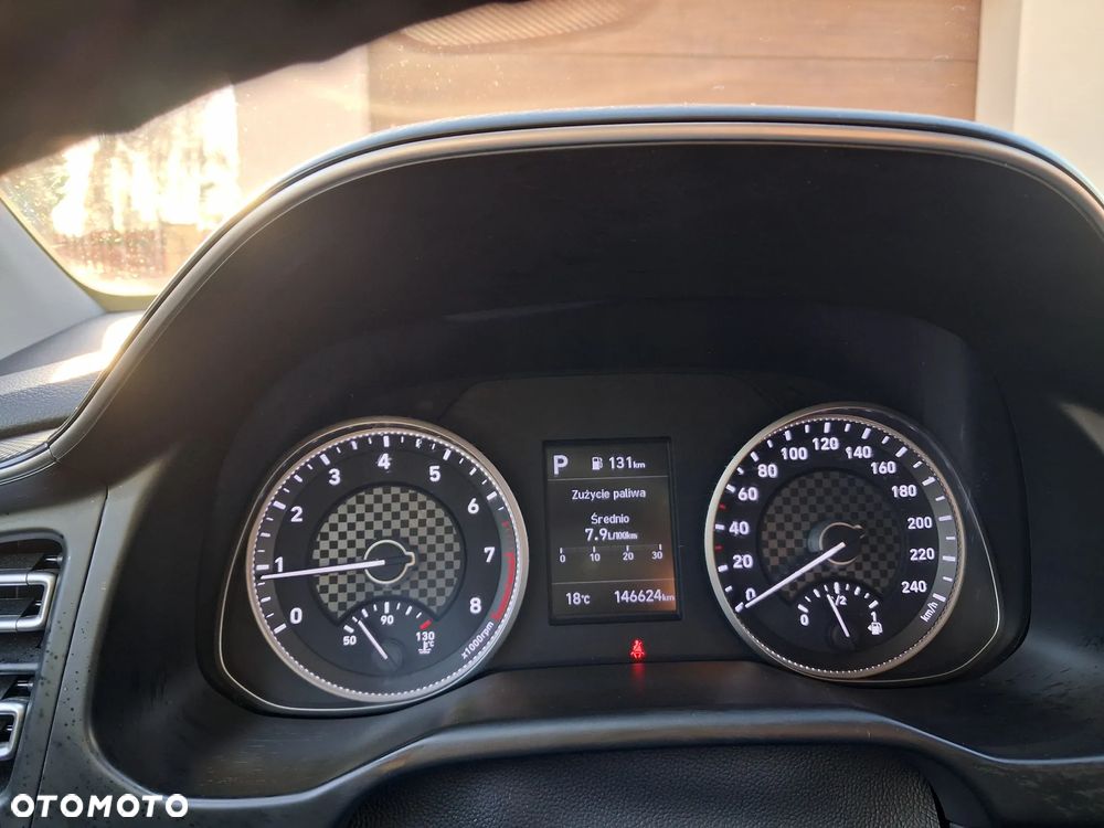 Hyundai Elantra 1.6 Comfort - 3