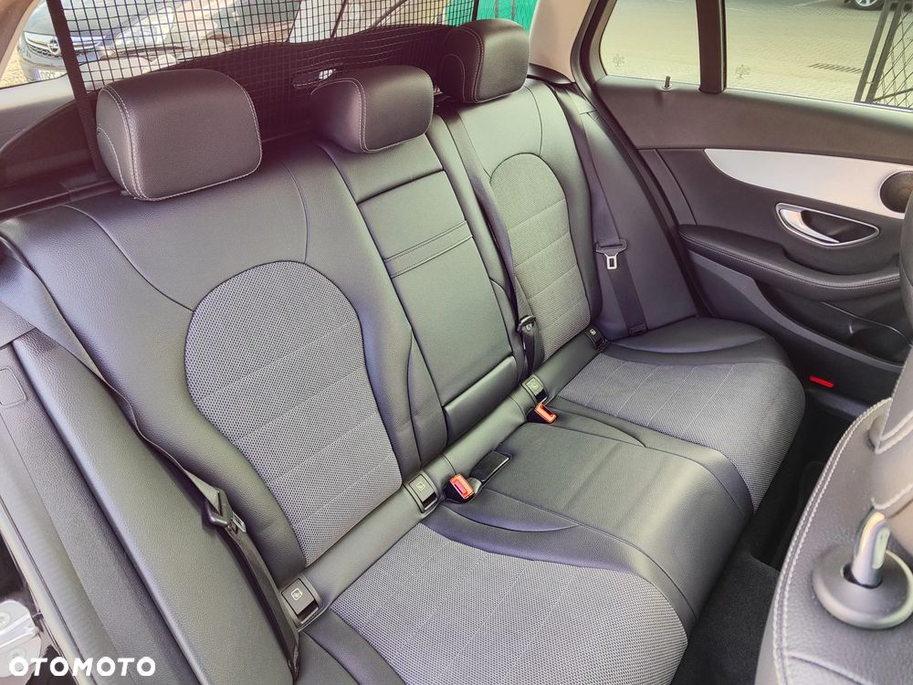 Mercedes-Benz Klasa C 220 d 9G-TRONIC Avantgarde - 17