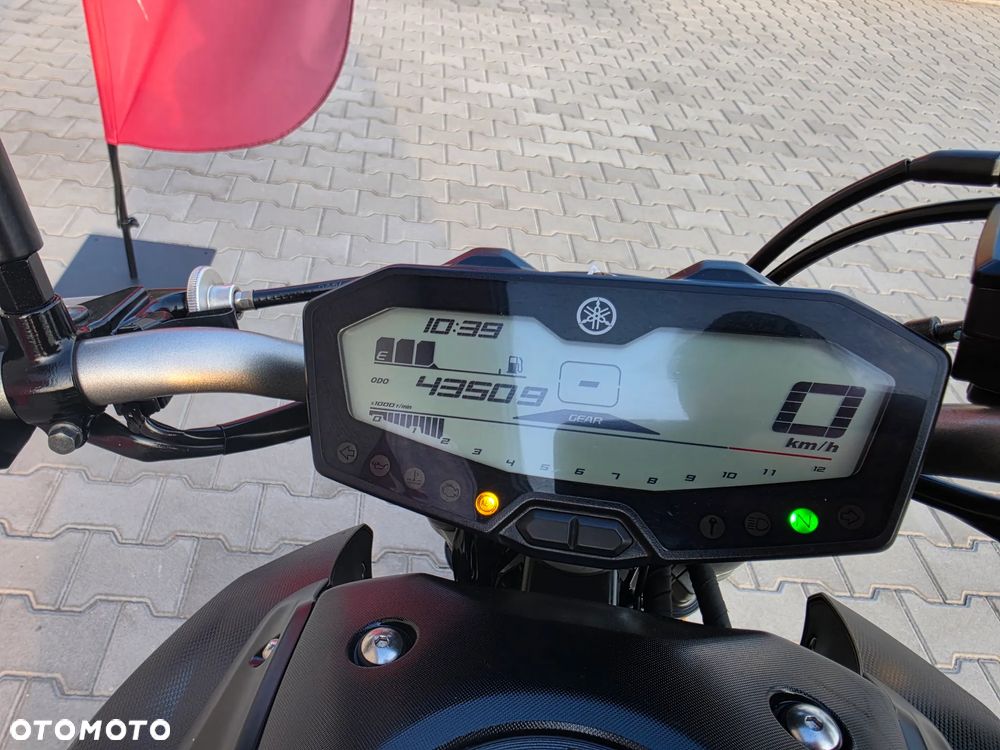 Yamaha MT - 16
