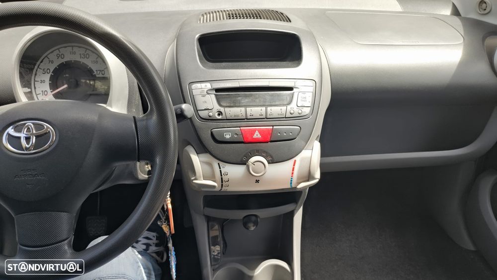 Toyota Aygo 1.0 - 9
