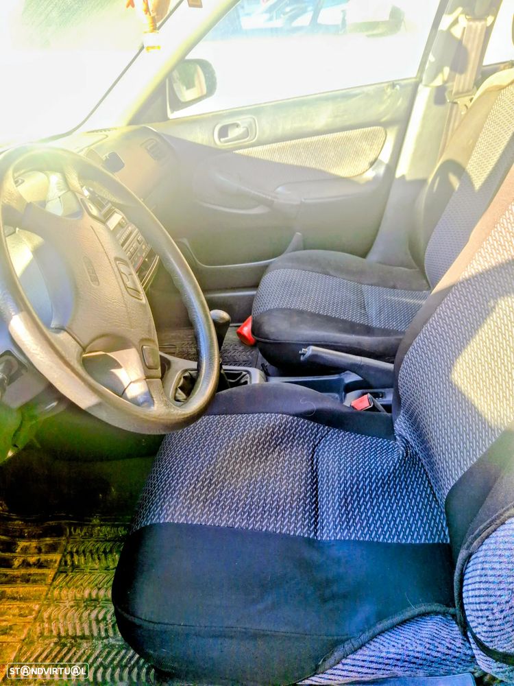 Honda Civic 1.5i LS - 6