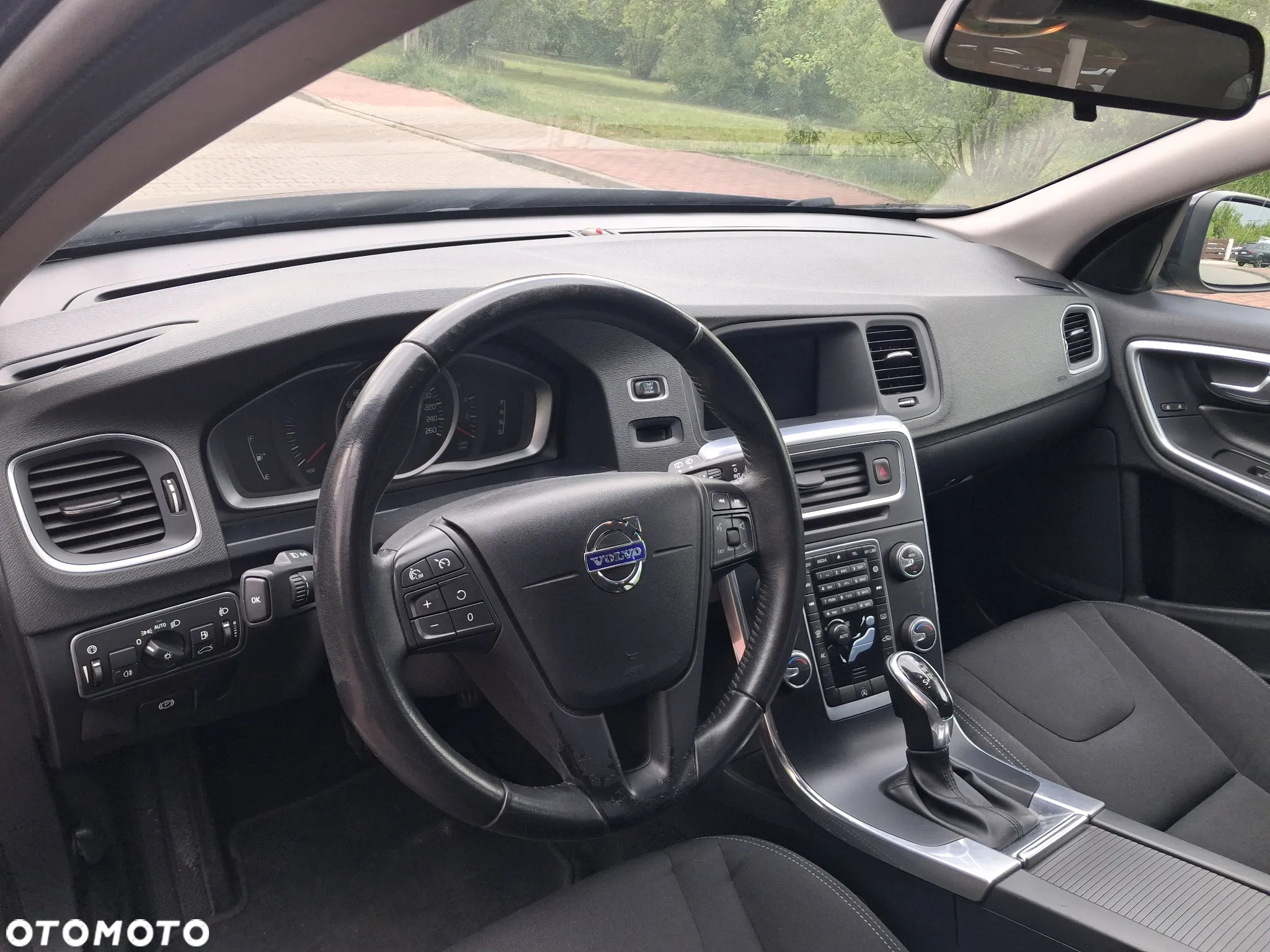 Volvo V60 D2 Geartronic Kinetic - 19