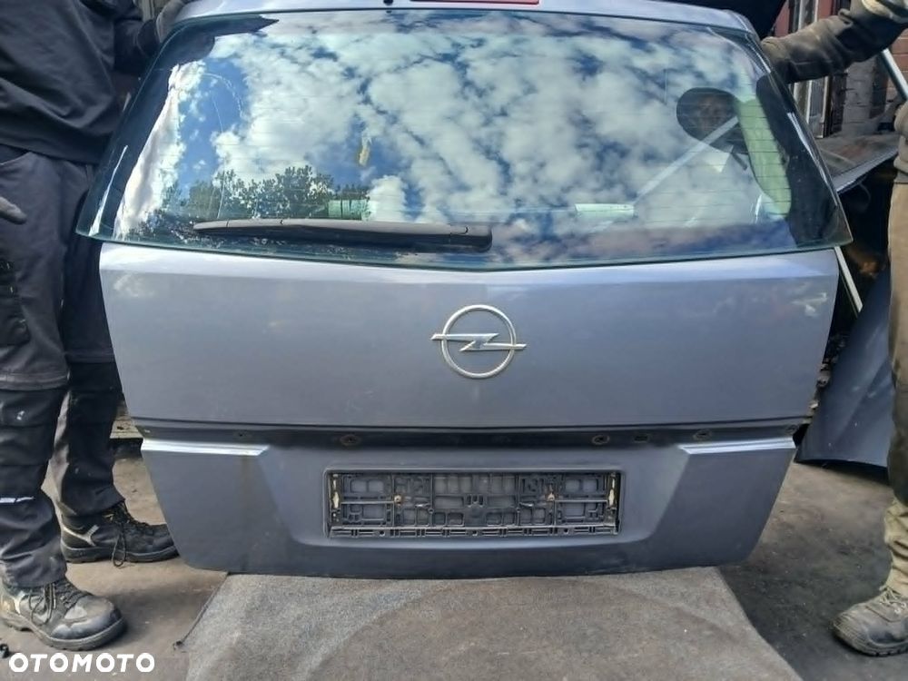 Opel Zafira B Klapa bagażnika - 1