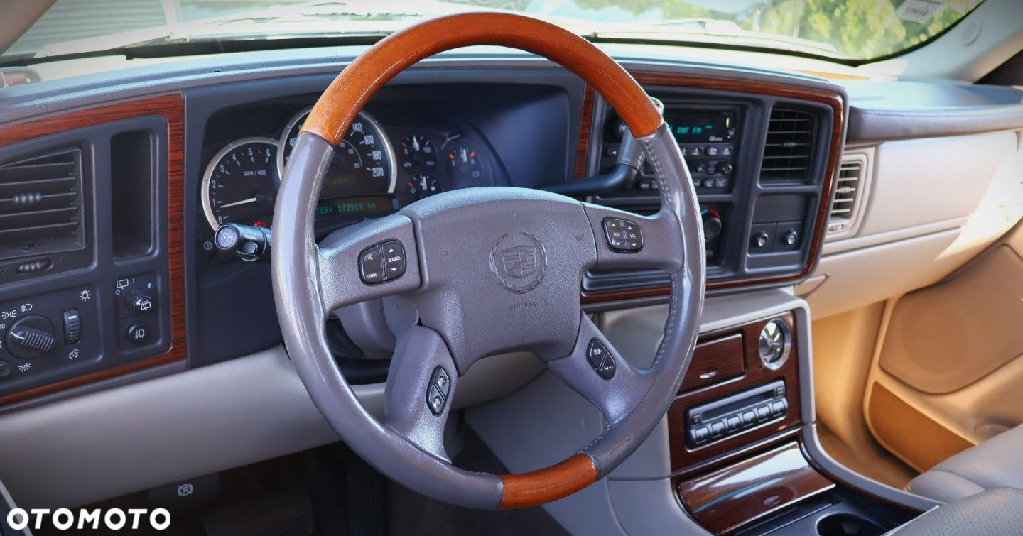 Cadillac Escalade - 10