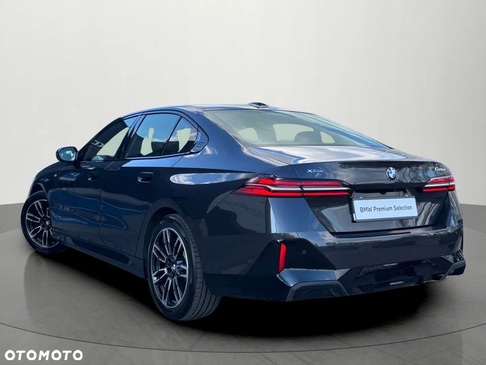 BMW Seria 5 520d xDrive mHEV M Sport - 10