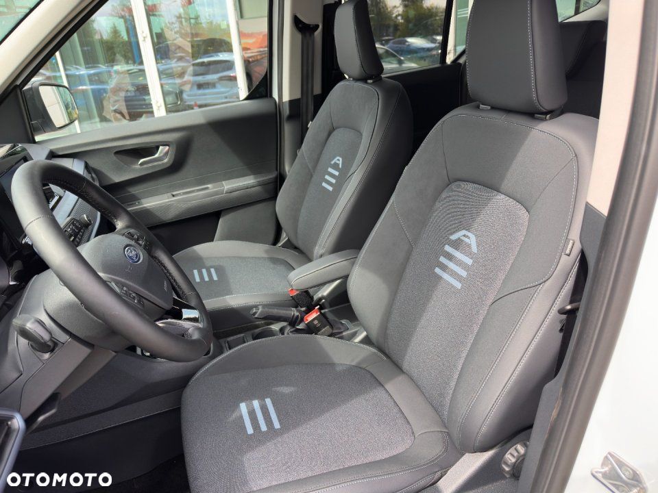 Ford Tourneo Courier - 13