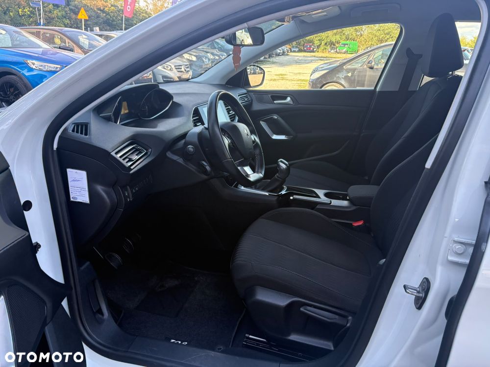 Peugeot 308 1.2 PureTech Active S&S - 13