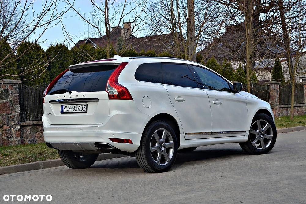 Volvo XC 60 D5 AWD Geartronic Summum - 14