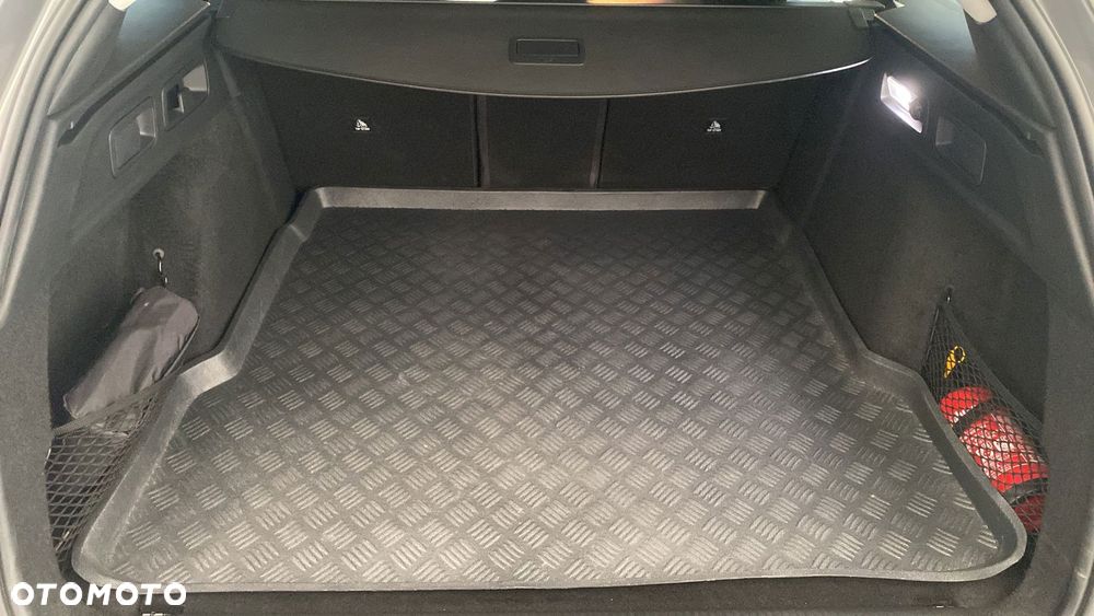 Peugeot 308 1.5 BlueHDi Allure S&S EAT8 - 13