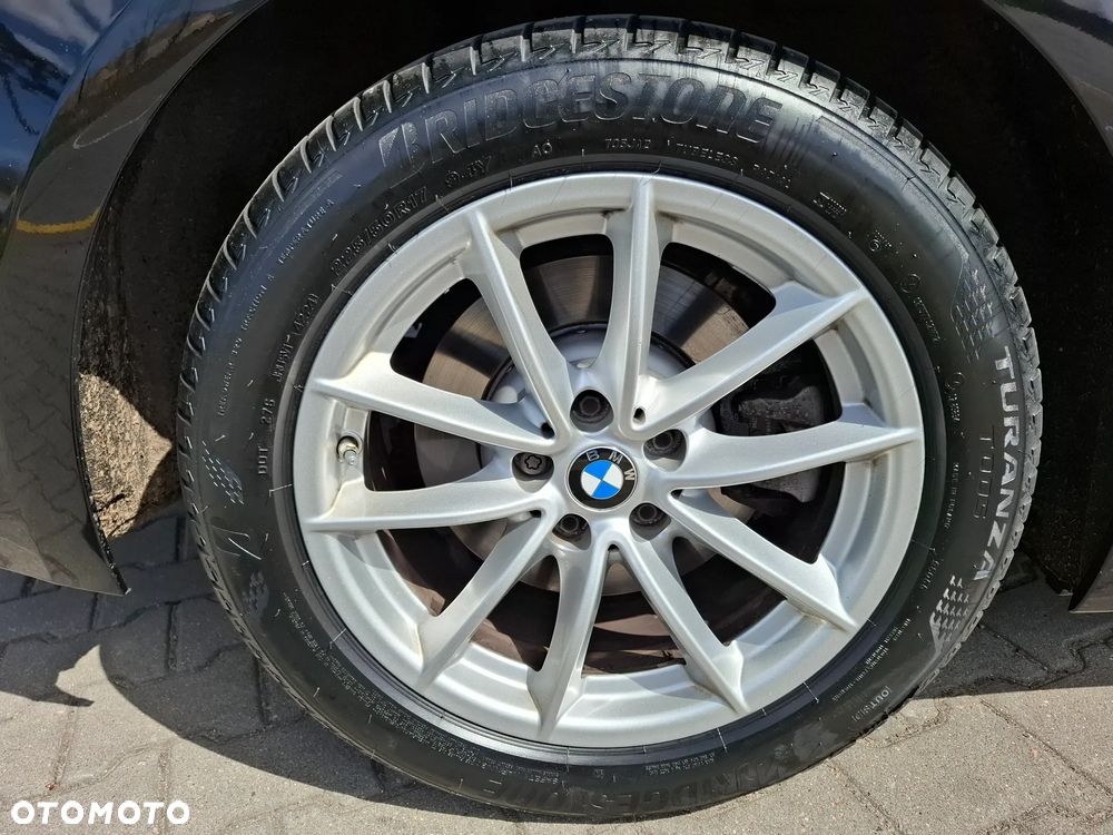BMW Seria 5 518d - 17