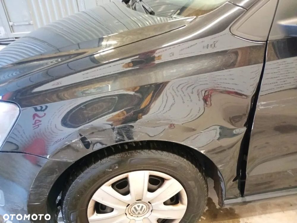 Volkswagen Polo 1.4 MATCH - 11