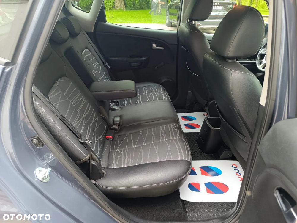 Kia Venga 1.4 CVVT Dream Team Edition - 36