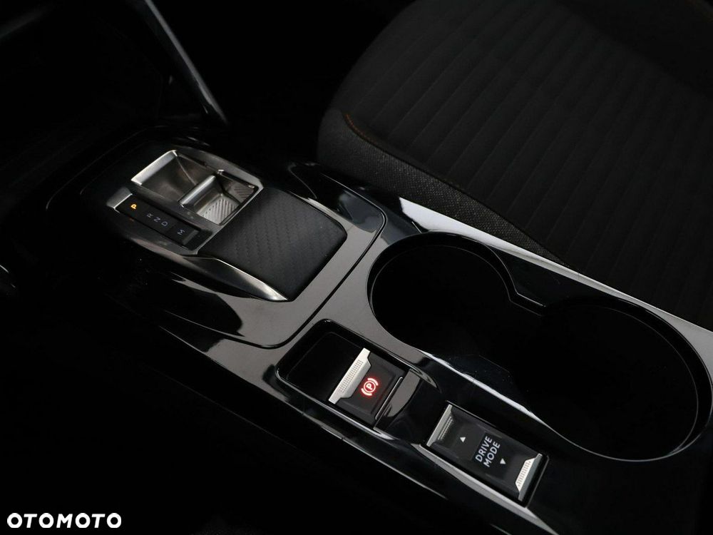 Peugeot 2008 PureTech 130 EAT8 Allure - 29