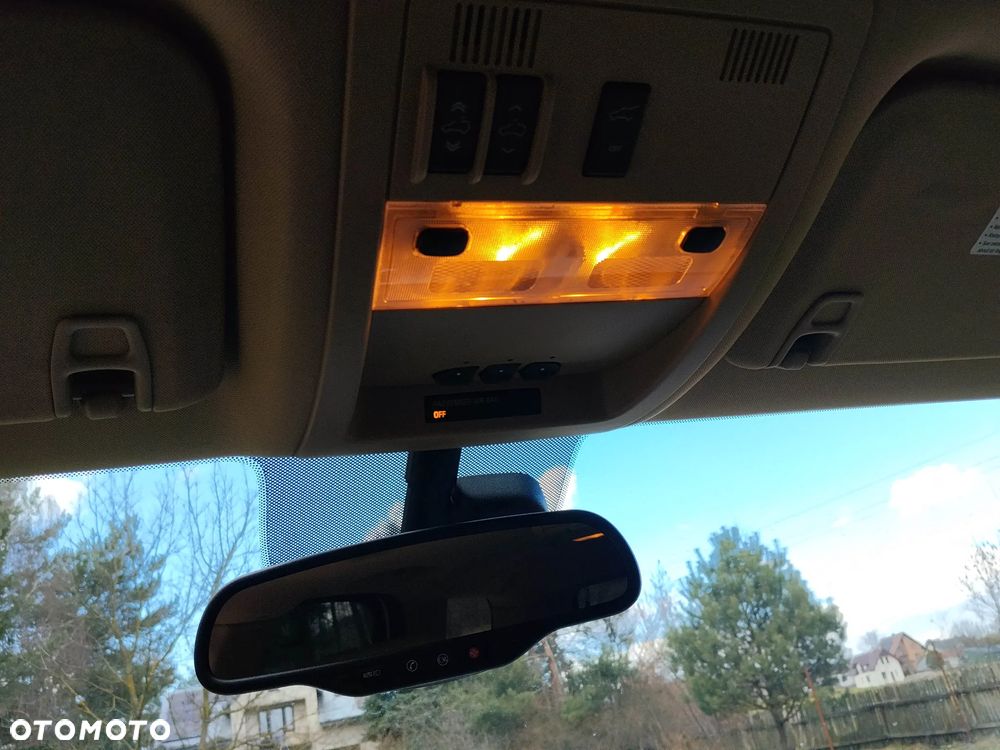 Cadillac Escalade - 12