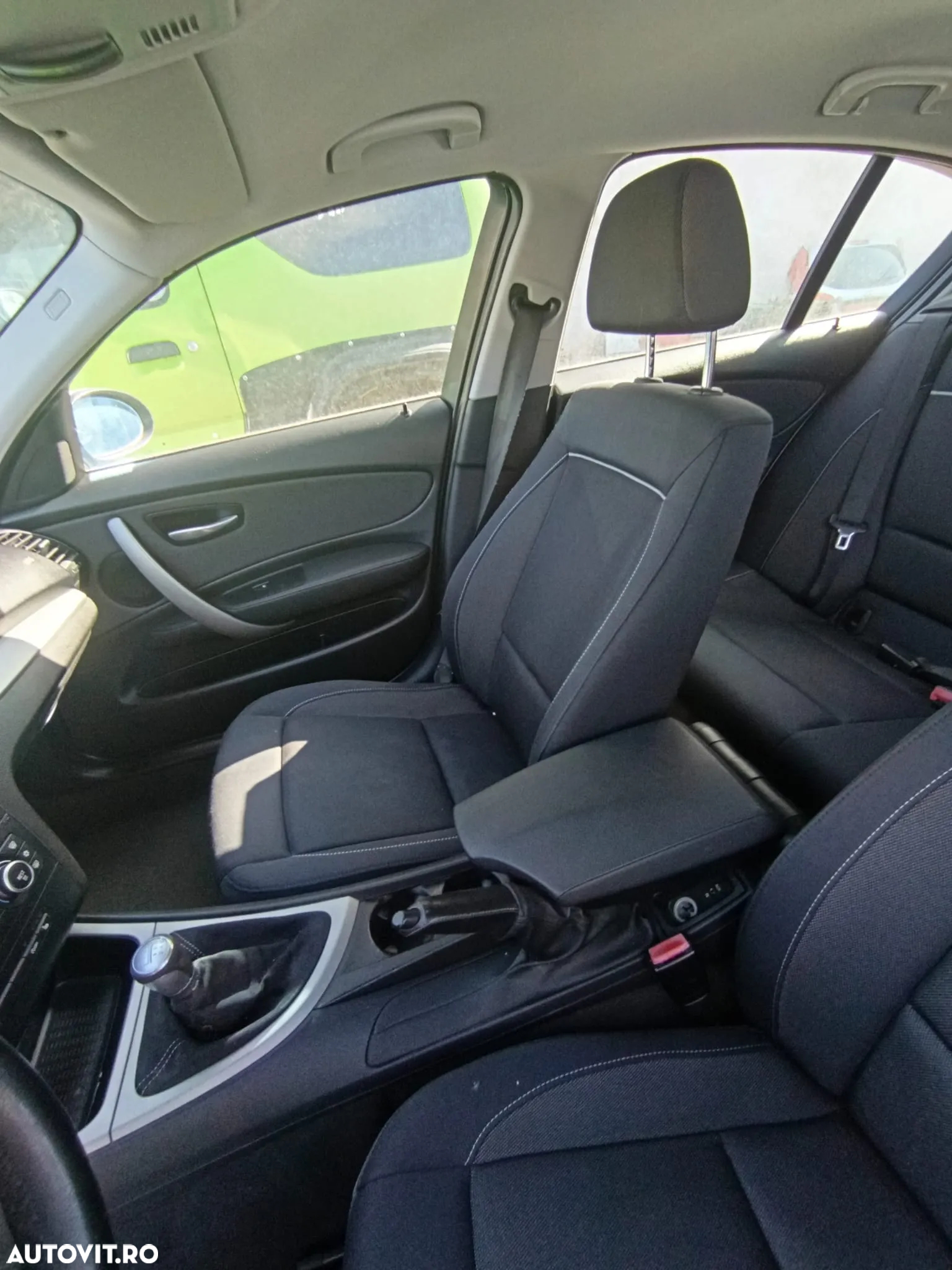 Dezmembram BMW Seria 1 Hatchback 118D 2.0 D 2007 - 13