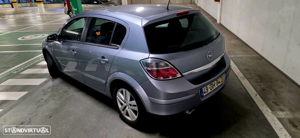 Opel Astra 1.7 CDTI Cosmo - 2