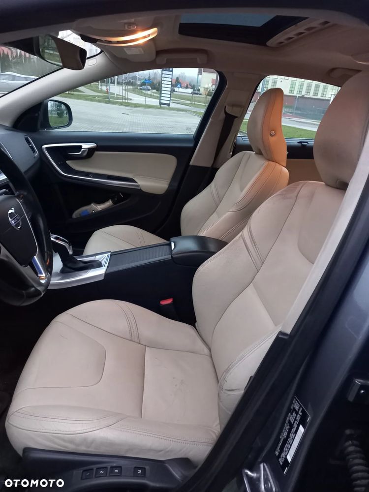 Volvo S60 T5 AWD Geartronic Momentum - 5
