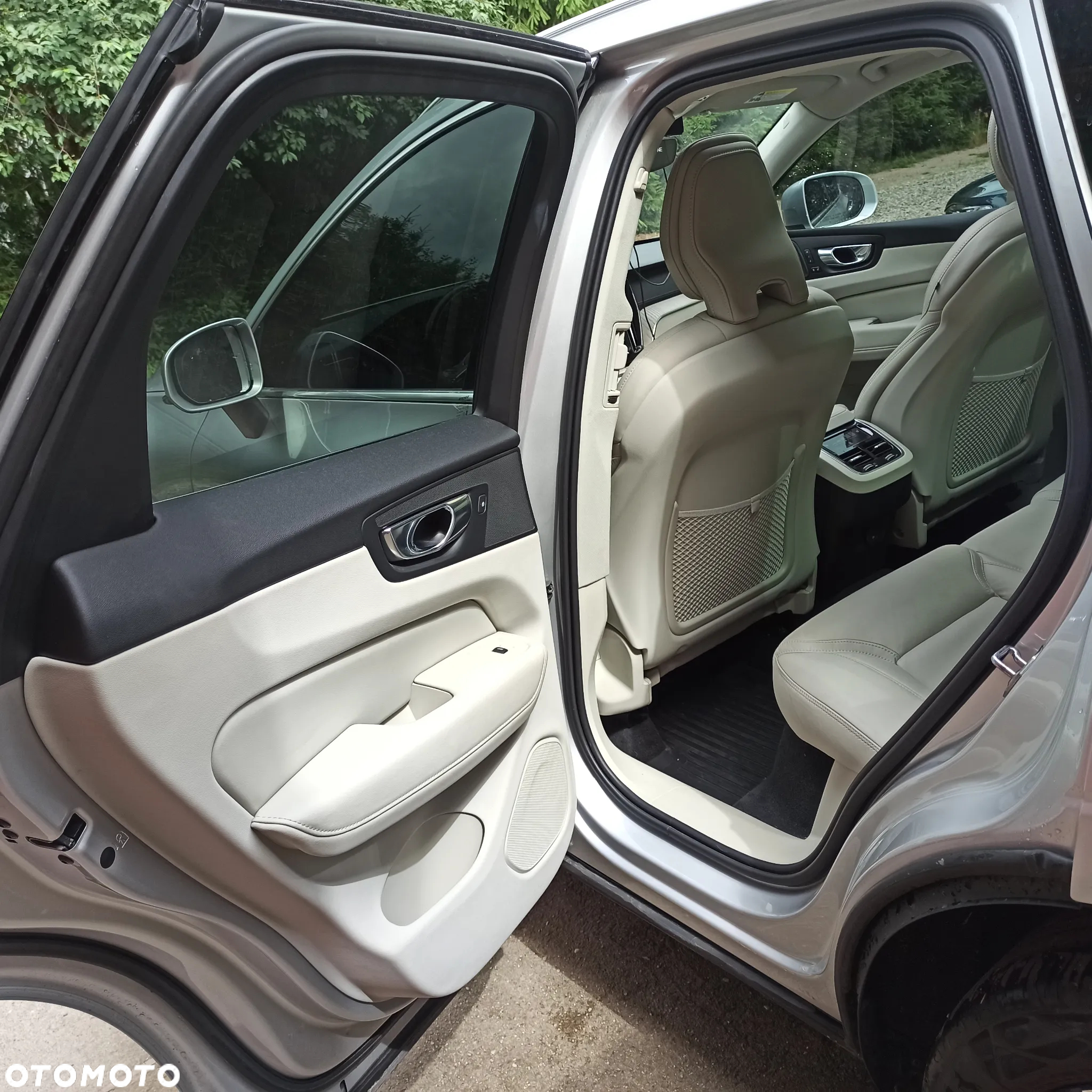 Volvo XC 60 T5 AWD R-Design - 7