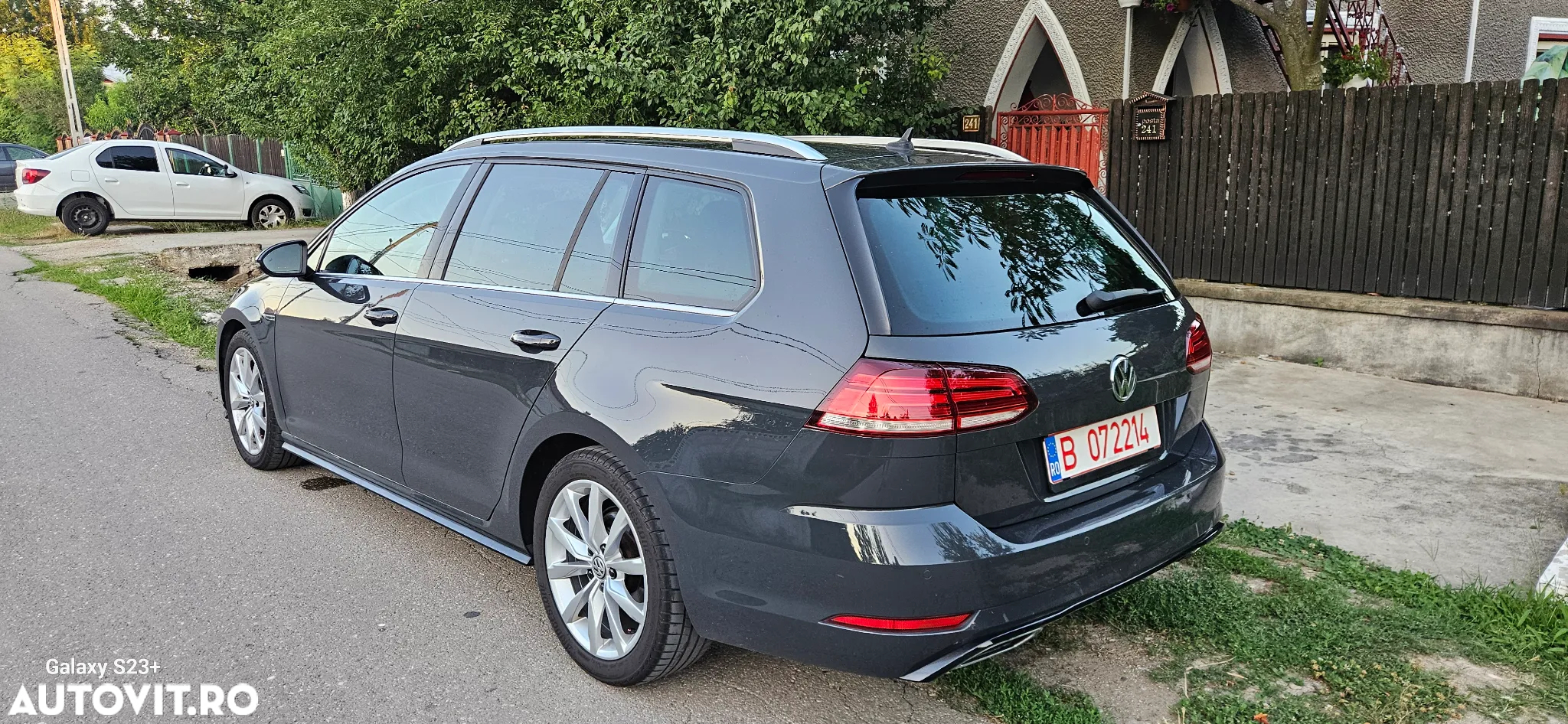 Volkswagen Golf 2.0 BlueTDI DSG Highline - 8