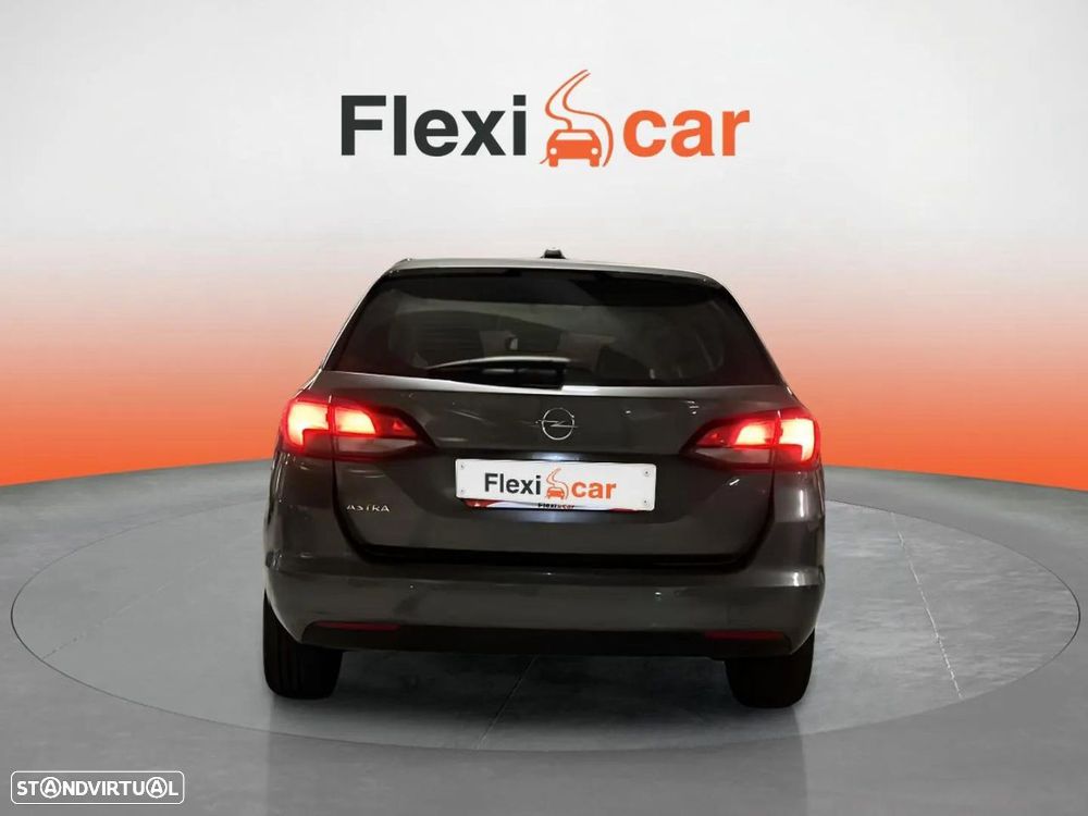 Opel Astra Sports Tourer - 8