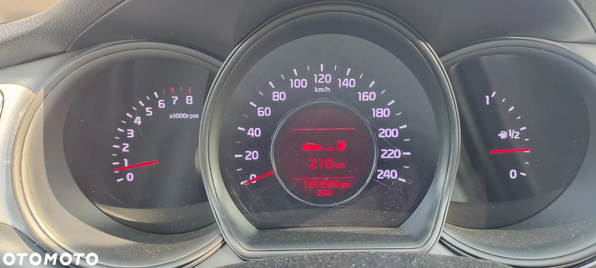 Kia Ceed - 40