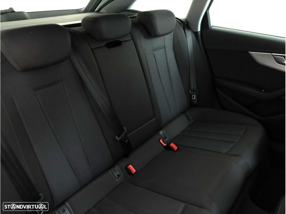 Audi A4 Avant 30 TDI Advanced S tronic - 15